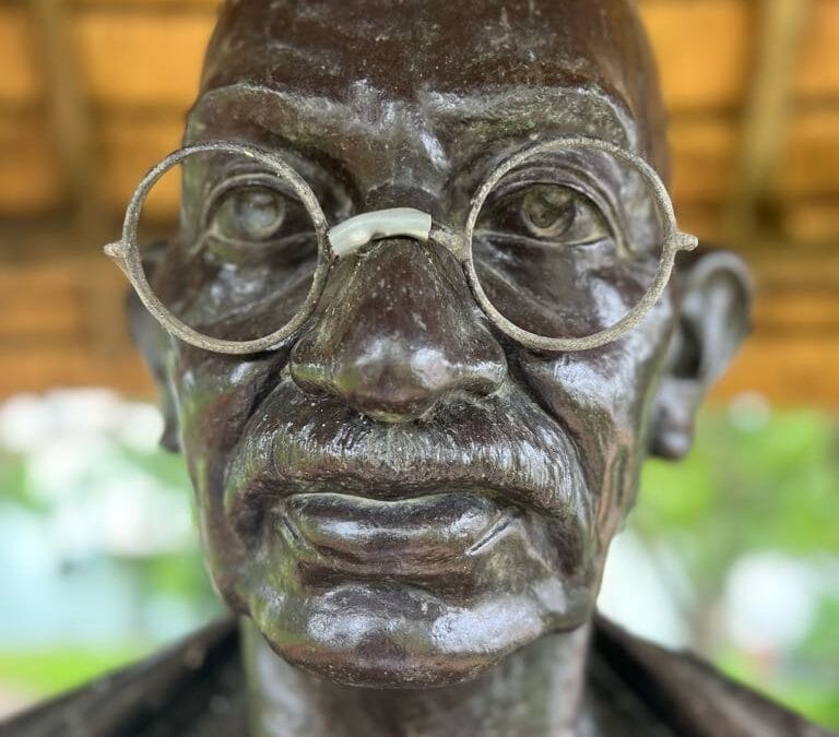 The Non-Violent Fight of Tai Ji Men