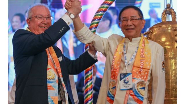 Dr. Akkan Suver and Dr. Hong Tao-Tze at the 25th Eurasian Economic Summit in Istanbul, June 9, 2022.