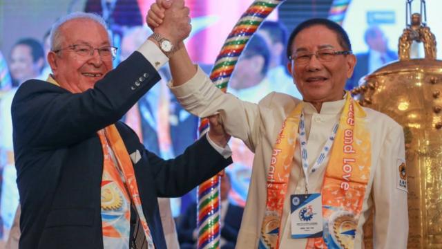 Dr. Hong at the Eurasian Economic Summit in 2022 in Istanbul with Dr. Hakkan Suver, left, President of the Marmara Group Foundation.