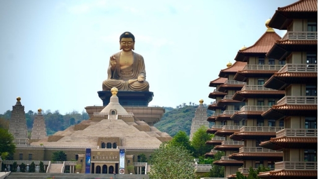 The Fo Guang Shan Temple, Kaohsiung. Photo by Peter Zoehrer.
