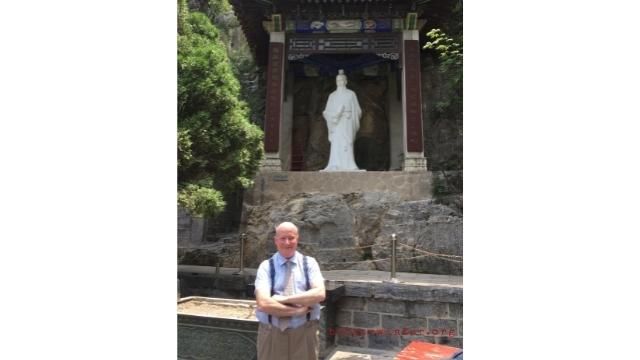 Massimo Introvigne visiting the Guiguzi shrine in Henan, 2017.