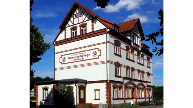 The Seventh-Day Adventist Deutscher Verein für Gesundheitspflege in Friedensau, established in 1899, was one of the first European centers for holistic medicine. Credits.